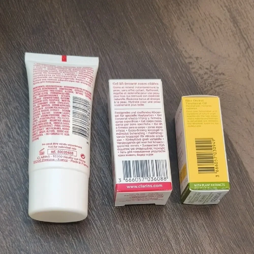 Clarins set includes